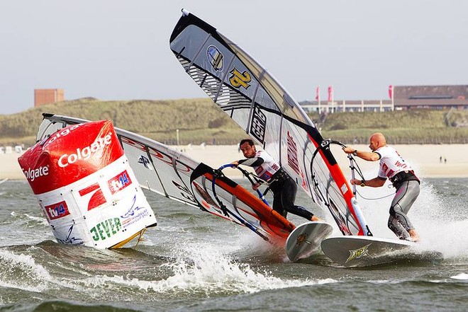 Ludovic Jossin squeezes through - PWA Colgate World Cup Sylt 2010 ©  John Carter / PWA http://www.pwaworldtour.com